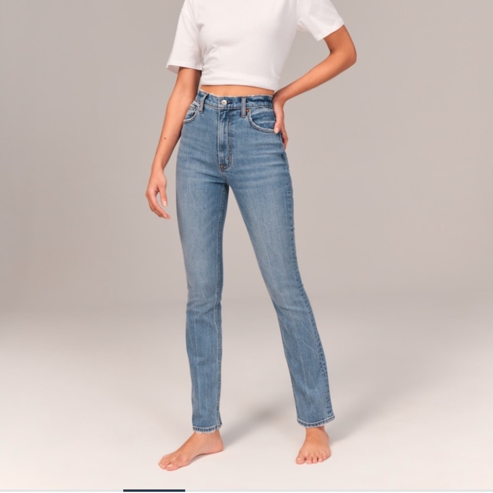 90s ultra high rise slim straight regular length. Perfect condition